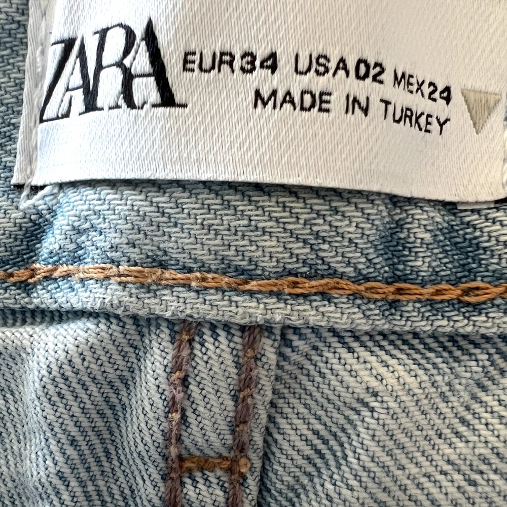 Zara Light Blue Denim Jeans - Picture 10 of 11